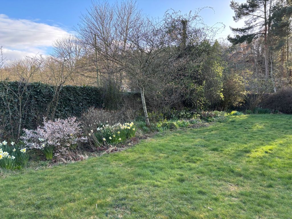 Property photo 2 of 21