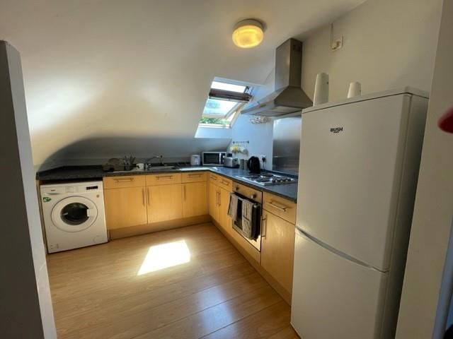 Property photo 2 of 8 9 Wealden Kitch.Jpg