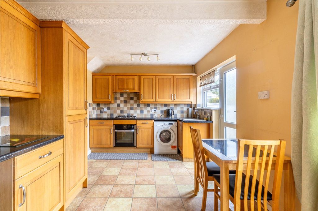 Property photo 2 of 17 Picture No. 19