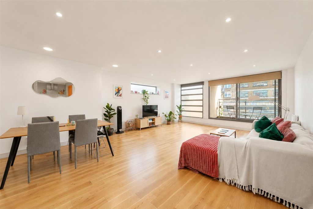 Property photo 1 of 16 1.Png
