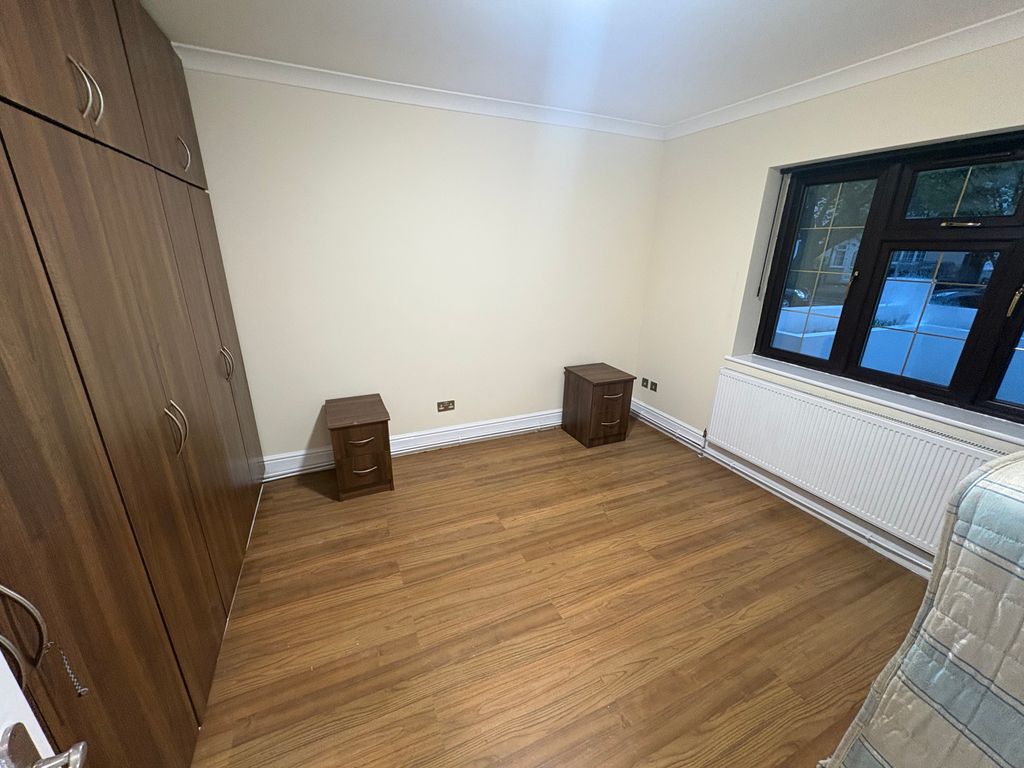 Property photo 1 of 5 Img_8511