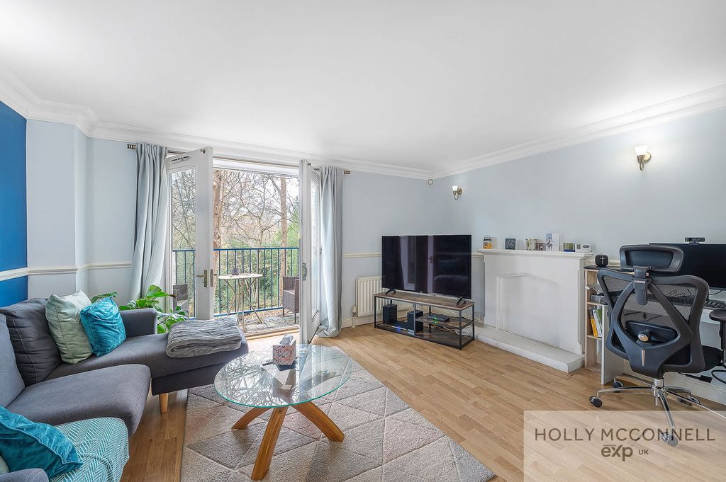 Property photo 3 of 23