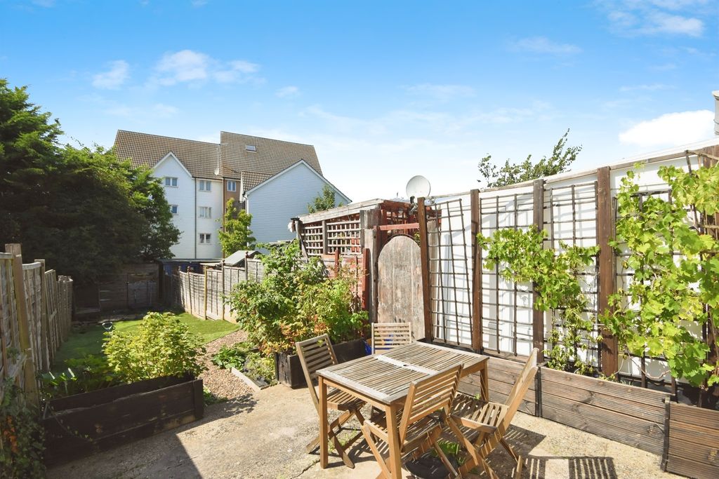Property photo 3 of 16