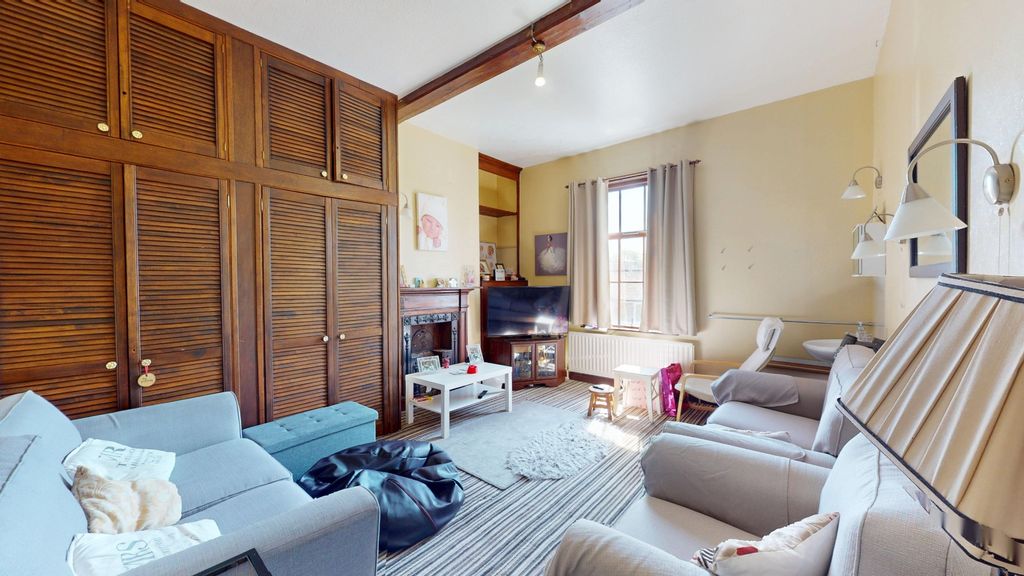 Property photo 3 of 34 3975616