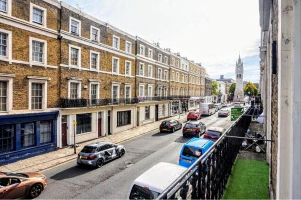 Property photo 2 of 9 Balcony