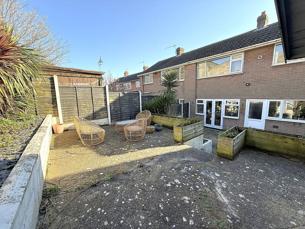 Property photo 3 of 25