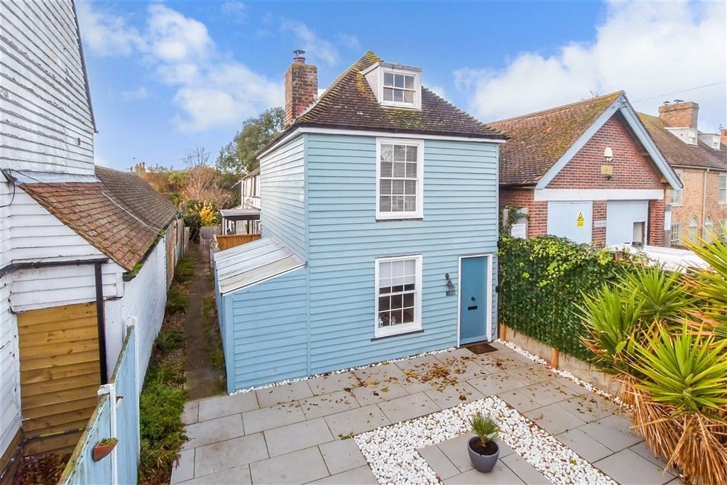 Property photo 1 of 14 Web