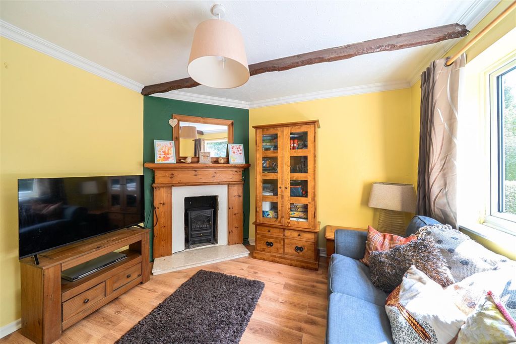 Property photo 3 of 15 Sitting Room