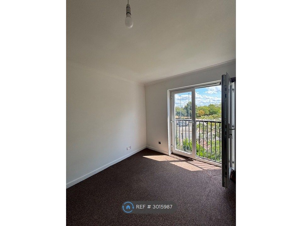 Property photo 1 of 3