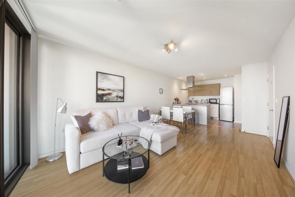 Property photo 1 of 14 Flat 59, Icona Point - Hlrpfvpiwgy5Bjgobeaa.Jpg