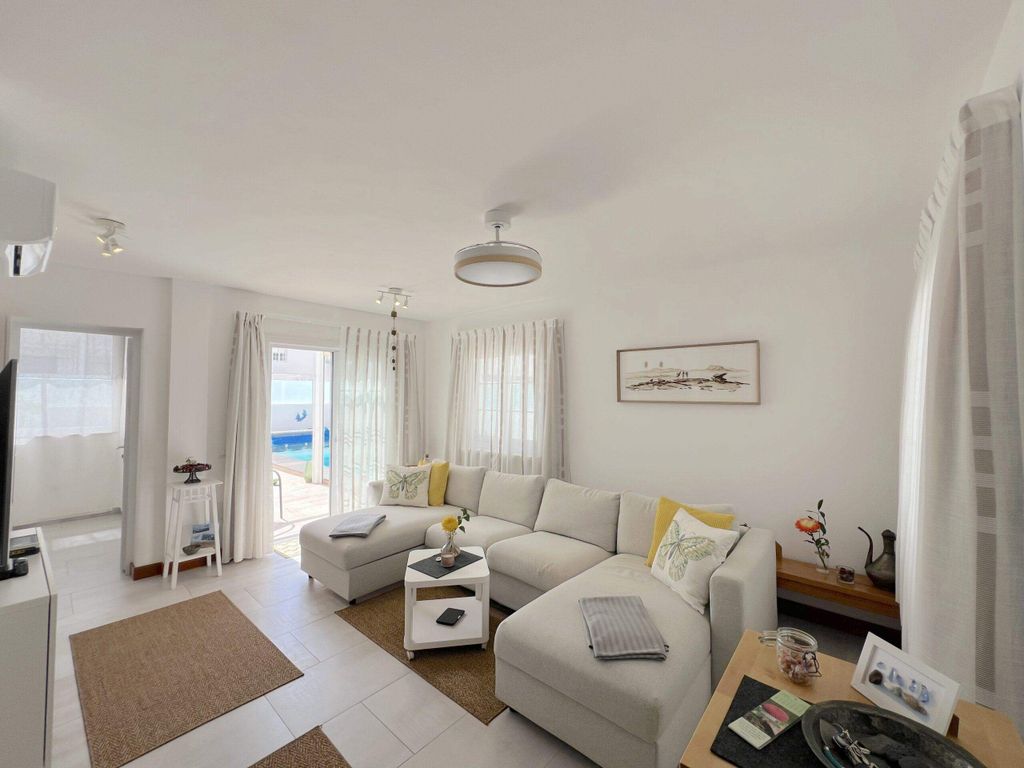 Property photo 2 of 36