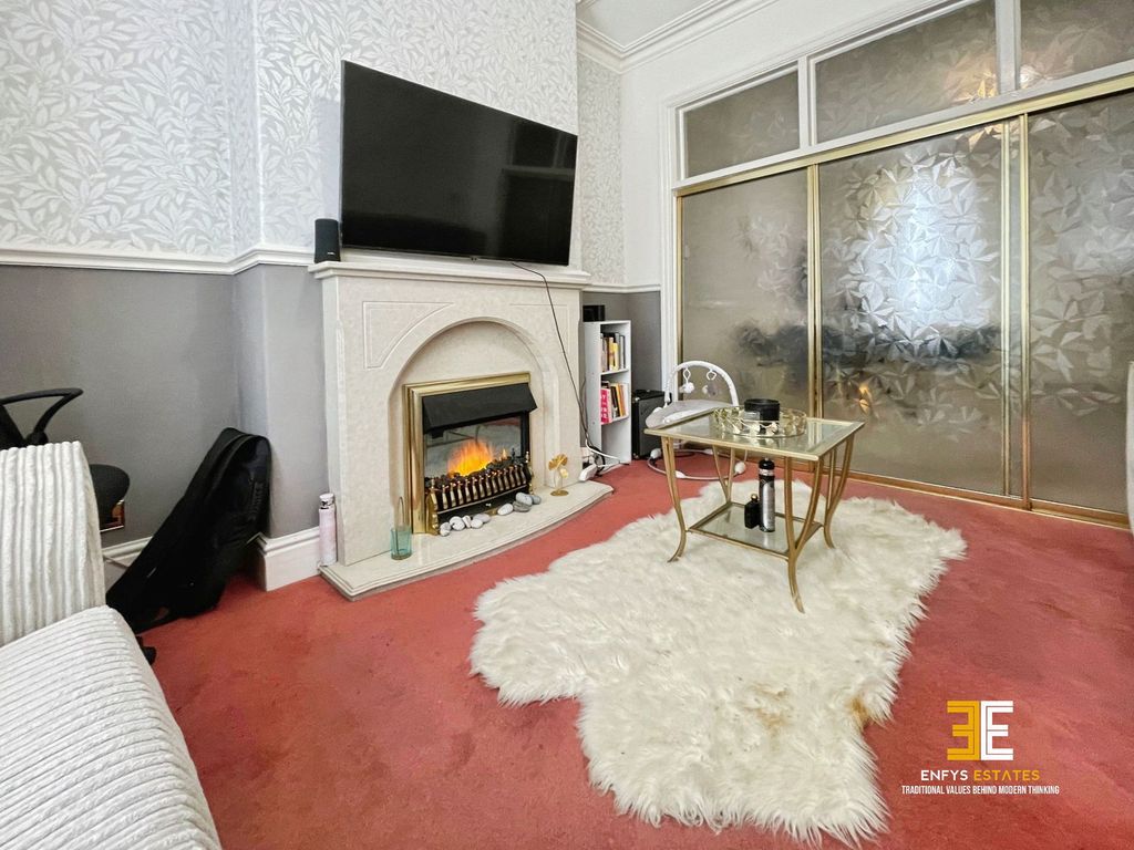Property photo 3 of 28