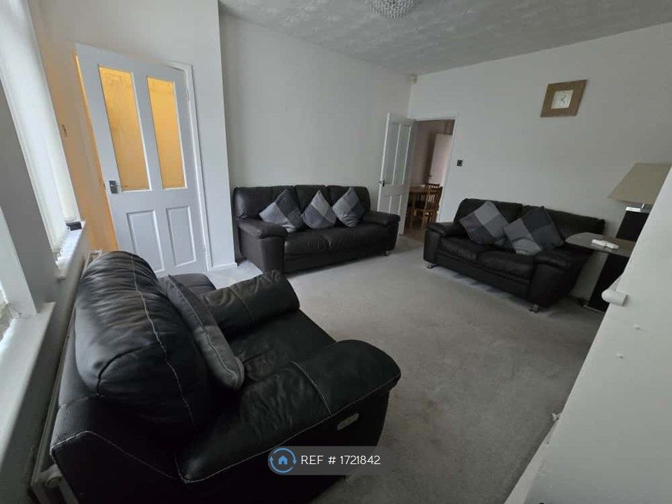 Property photo 3 of 13 Reception