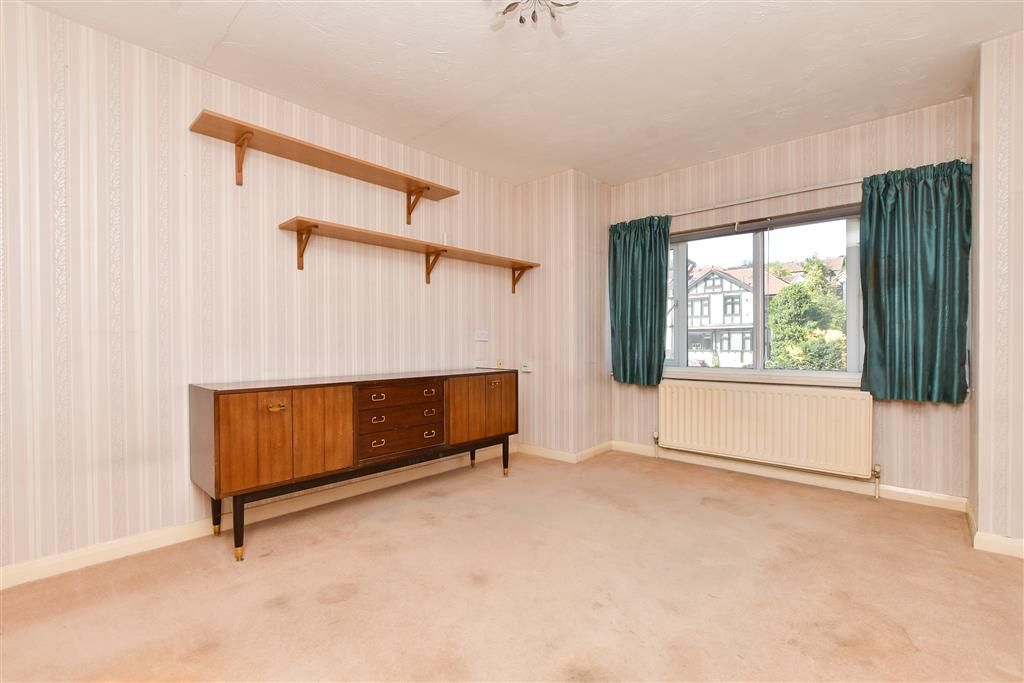 Property photo 1 of 12 Living / Dining / Bedroom