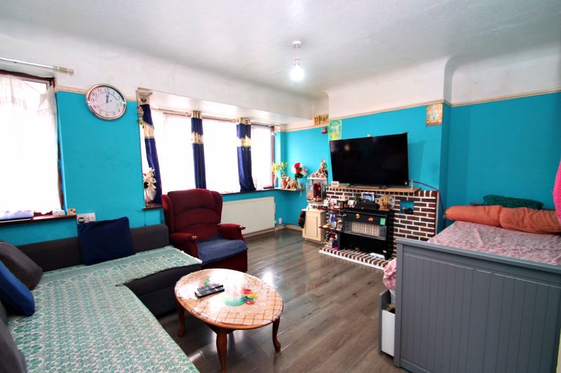 Property photo 3 of 8 Photo 1