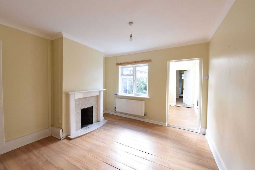 Property photo 3 of 8