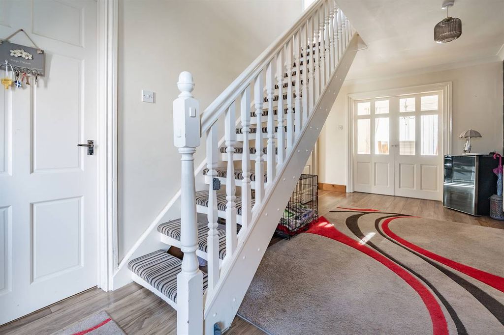 Property photo 2 of 26