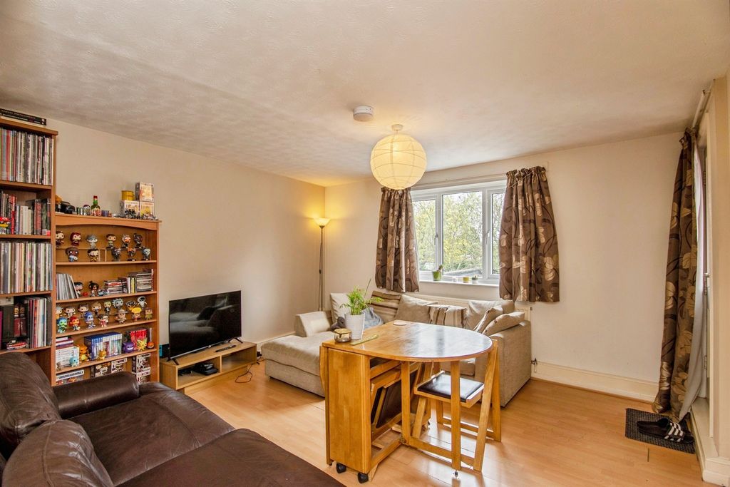 Property photo 1 of 20