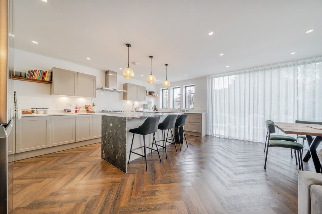 Property photo 2 of 13 Picture No. 08