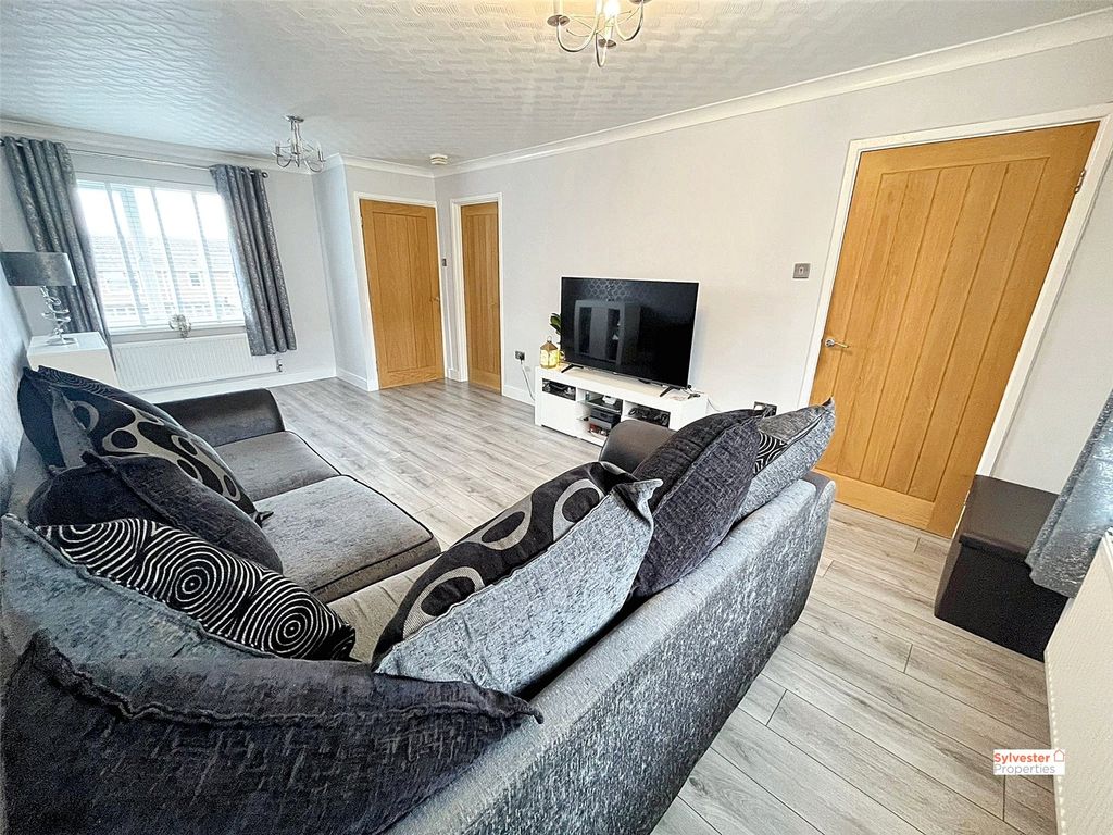 Property photo 3 of 20 Picture No. 07