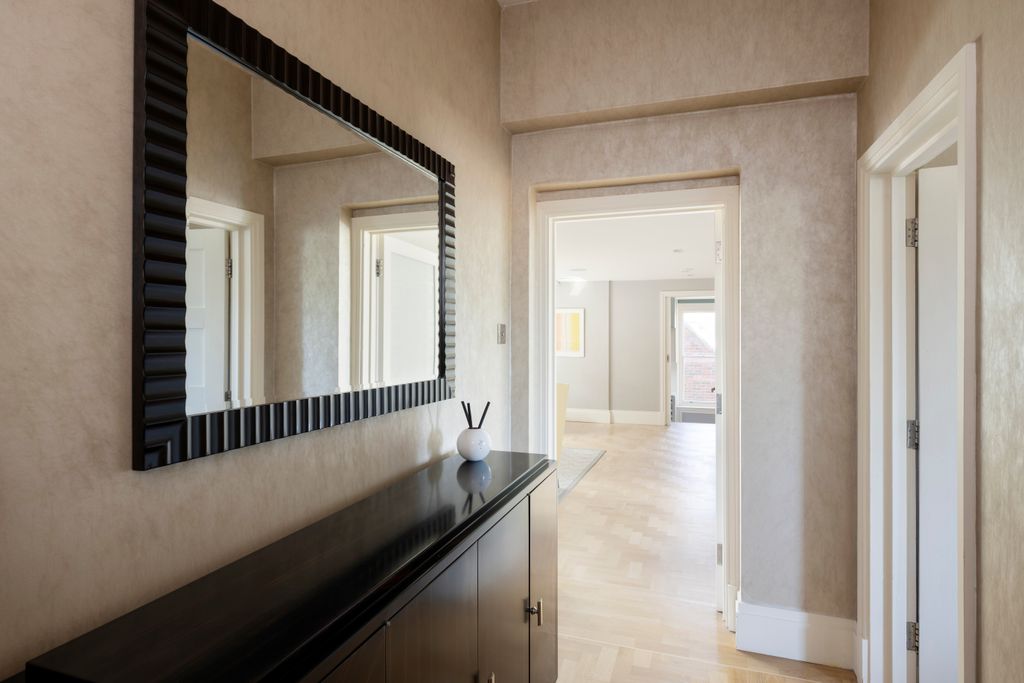 Property photo 3 of 29 5 Lexden Park House-0_Hi - Copy