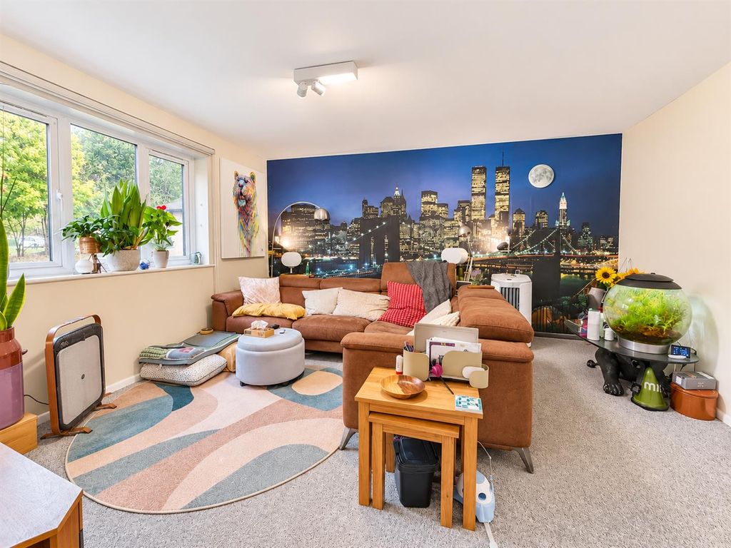 Property photo 2 of 8 Badc9A46-7384-47Ff-8Bb6-E824cd02601F.Png