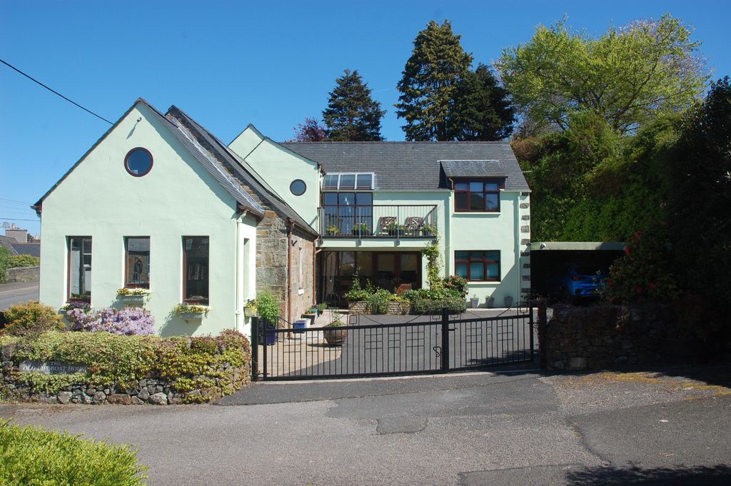 Property photo 1 of 33