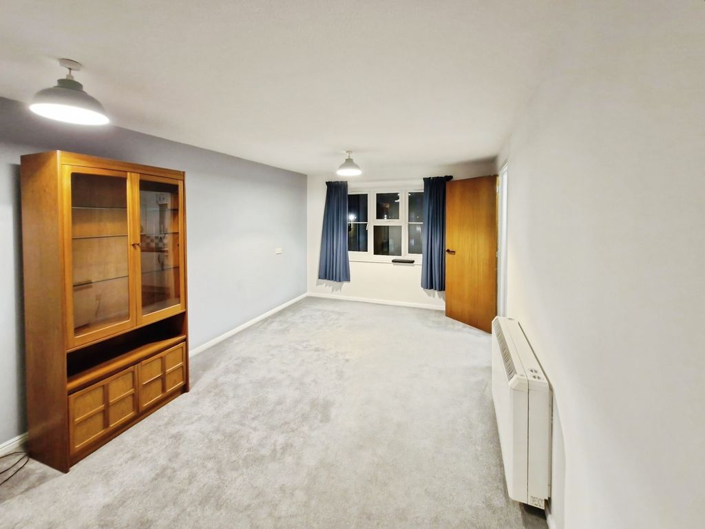 Property photo 2 of 6