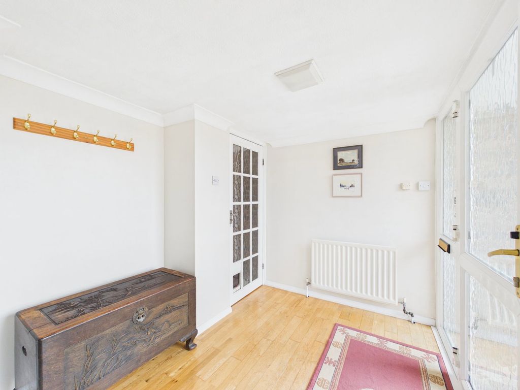 Property photo 3 of 27