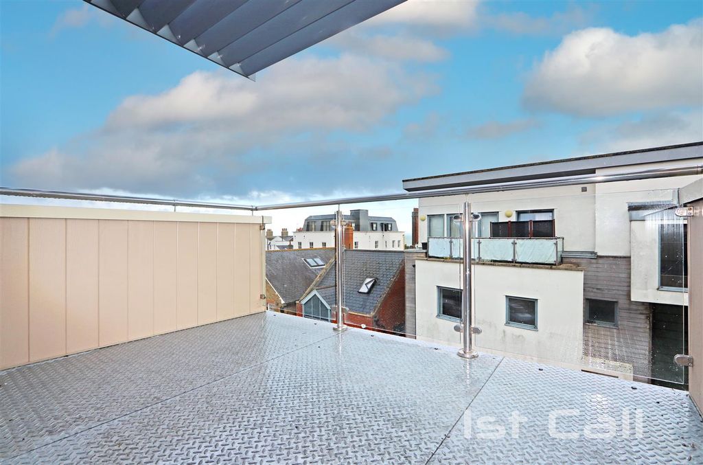 Property photo 3 of 13 Balcony