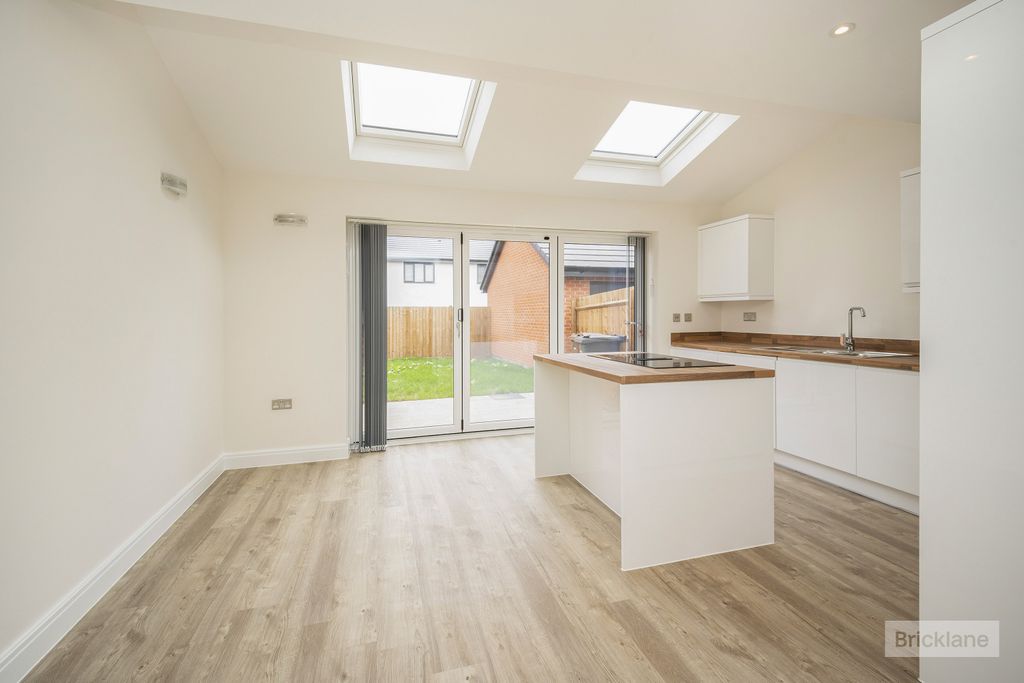 Property photo 3 of 15 Image