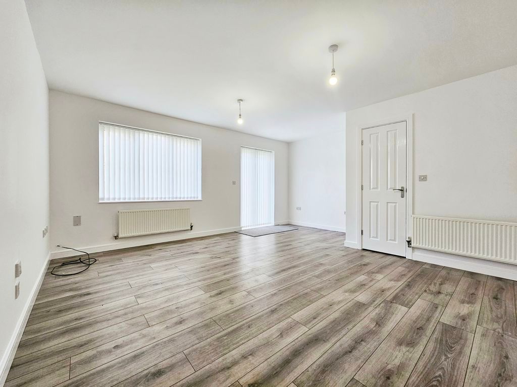 Property photo 2 of 10 Photo 9