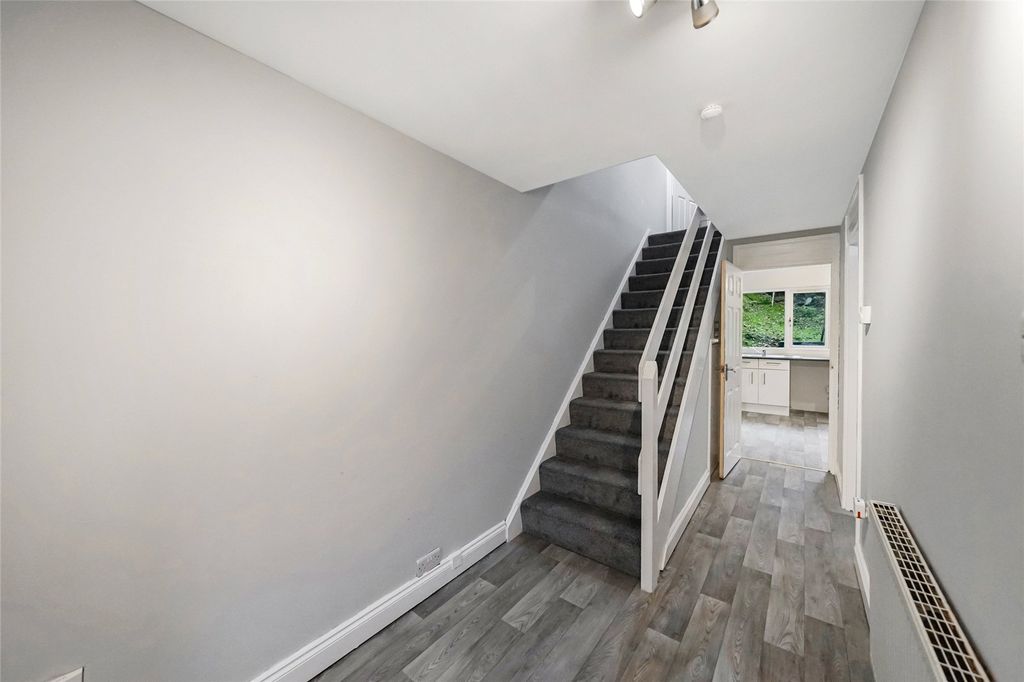 Property photo 2 of 16 Picture No. 03