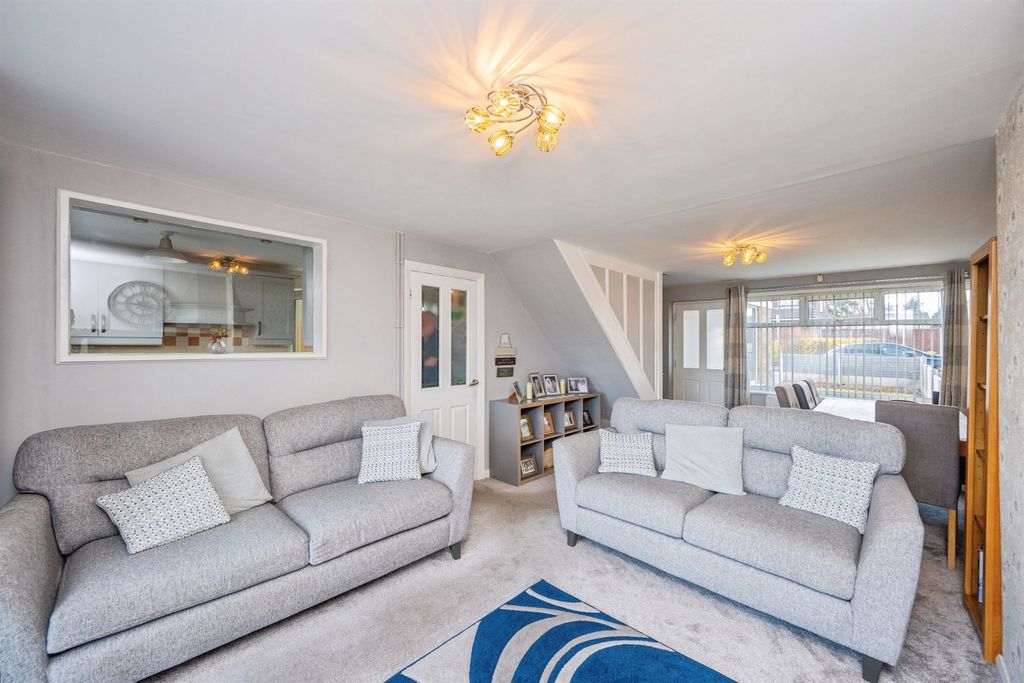 Property photo 2 of 13 Lounge/Dining Room