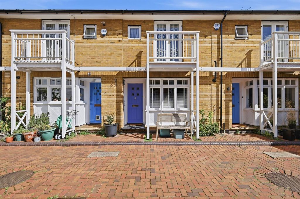 Property photo 1 of 18 1