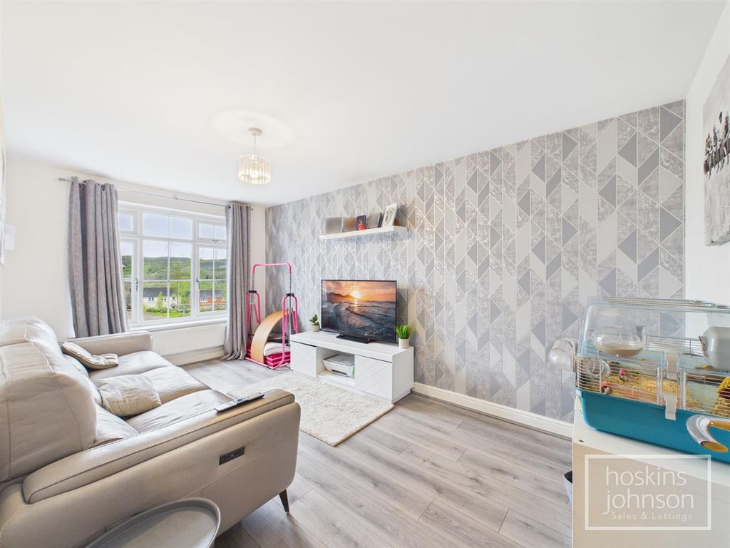 Property photo 3 of 28 Living Room