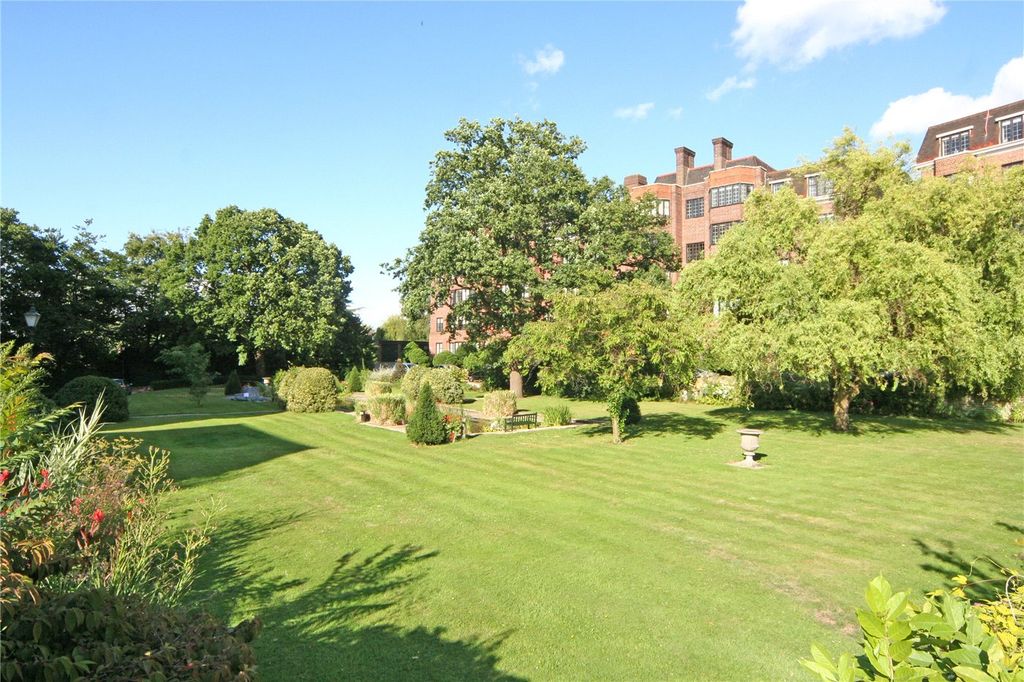 Property photo 2 of 14 Picture No. 21