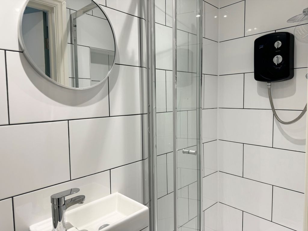 Property photo 3 of 4 Bathroom