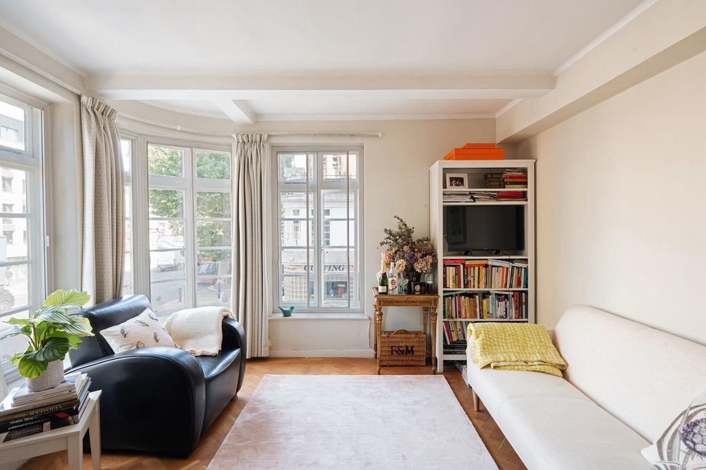 Property photo 1 of 26 A0O6700000Xo7Qkeak_N20_Webres.Jpg