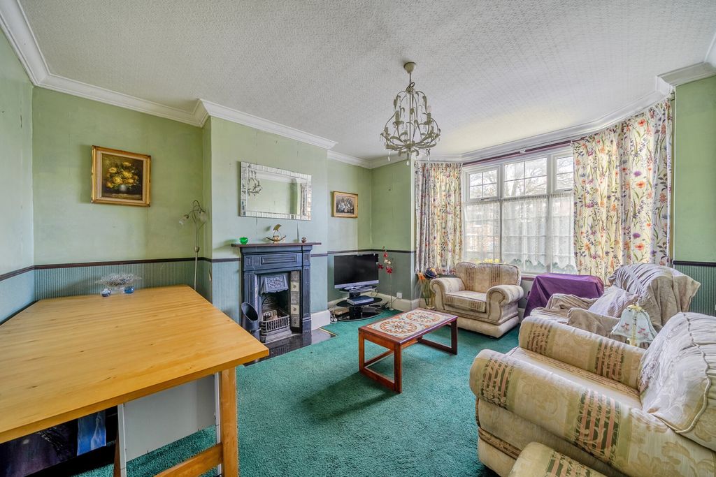 Property photo 2 of 17 Reception