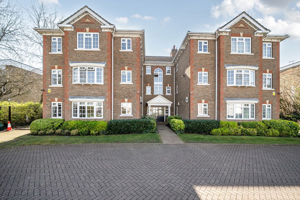 Property photo 1 of 21 1431213-1-69Bbde9...