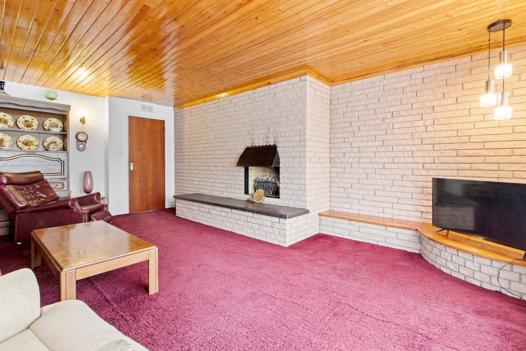 Property photo 3 of 29
