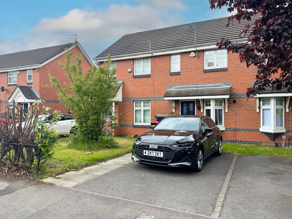 Property photo 1 of 13 Ayresome Park Ewemove Middlesbrough-12