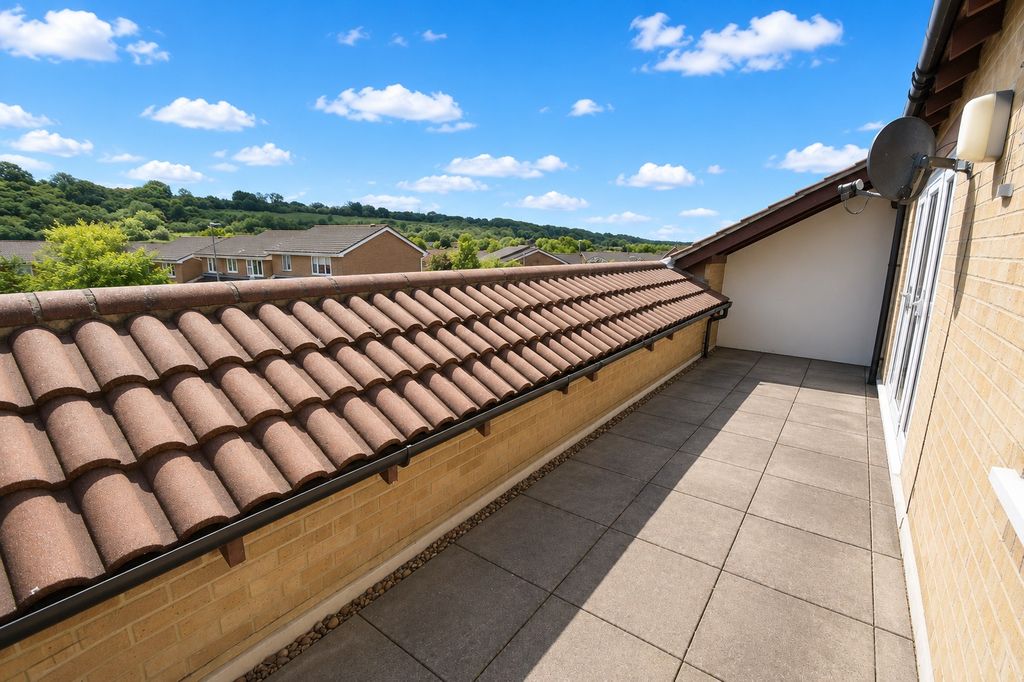 Property photo 3 of 8 5309243