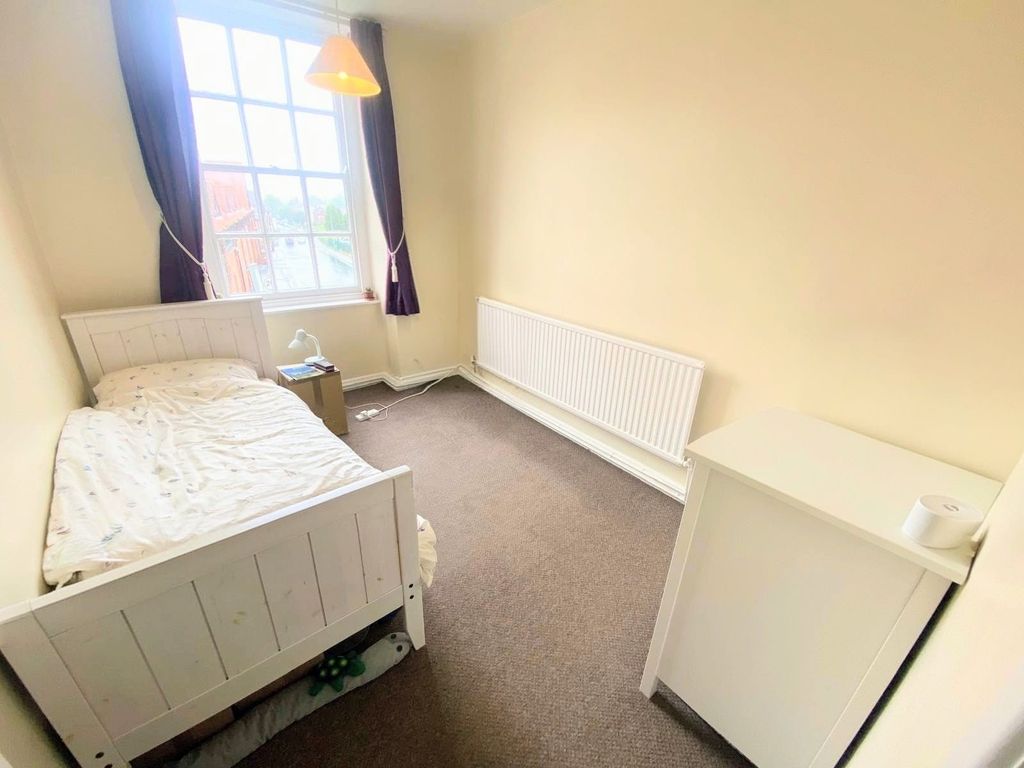 Property photo 1 of 4