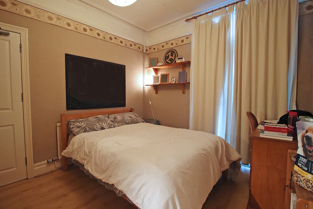 Property photo 3 of 3