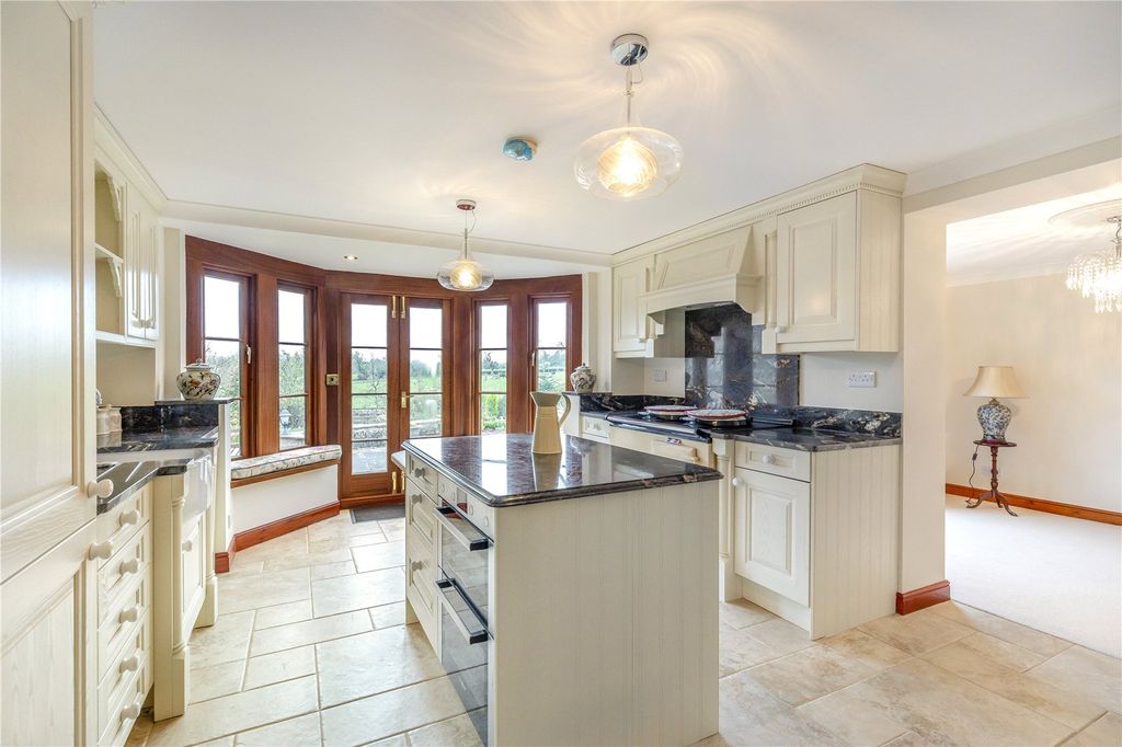 Property photo 2 of 23 Kitchen