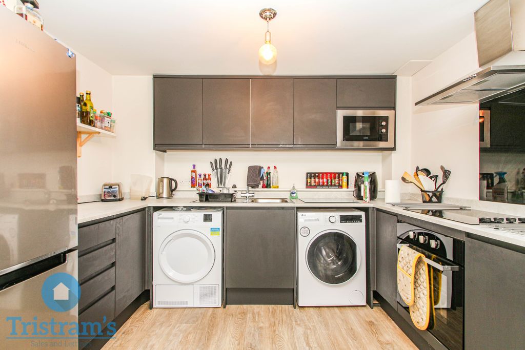 Property photo 3 of 13 Img_9789