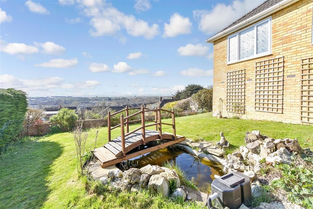 Property photo 1 of 16 External Feature