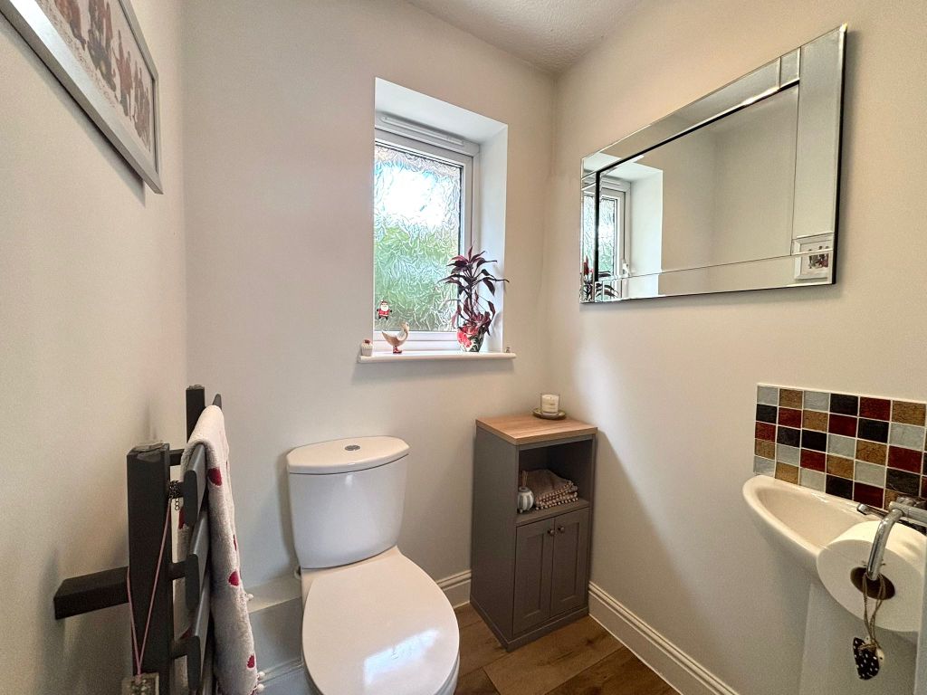 Property photo 3 of 40 Downstairs wc